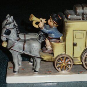 "The Mail Is Here" Goebel Hummel Figurine #226 TMK5 Horse Drawn Carriage - RARE!